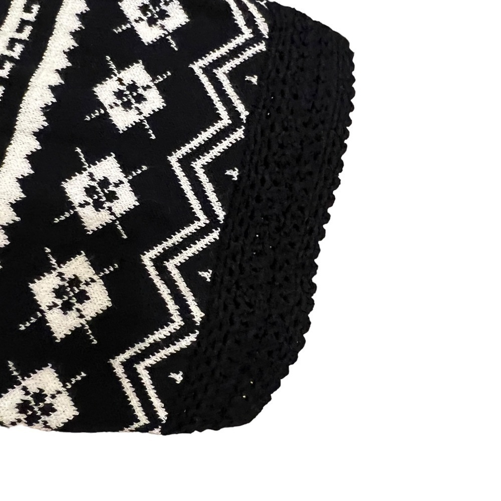 BLOOMINGDALE’S Black & White Sequined Flower Oversized Sweater, Size Large - Picture 9 of 16